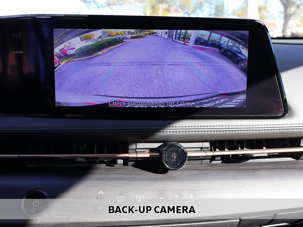 Used 2023 Nissan Ariya AWD image 6