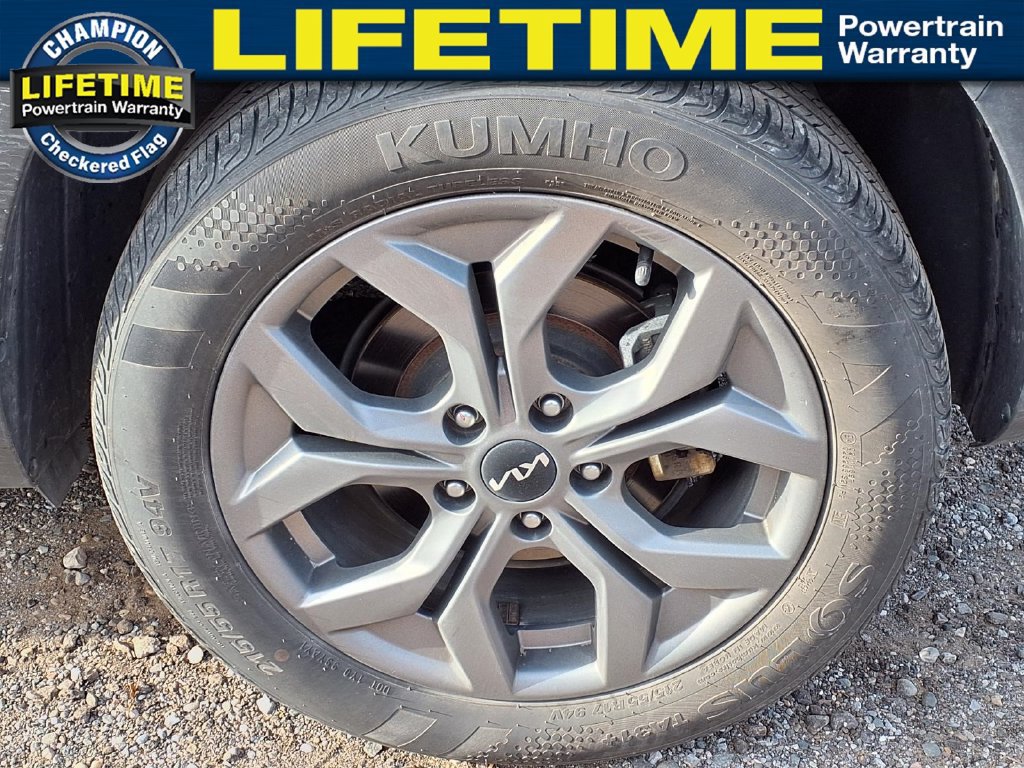 Used 2024 Kia Seltos S AWD/4WD image 9
