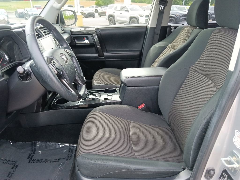 Used 2024 Toyota 4Runner TRD Off-Road AWD/4WD image 15