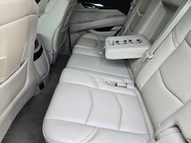 Certified 2020 Cadillac Escalade Premium Luxury AWD/4WD image 23