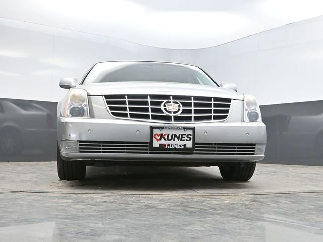 Used 2010 Cadillac DTS Luxury FWD image 41