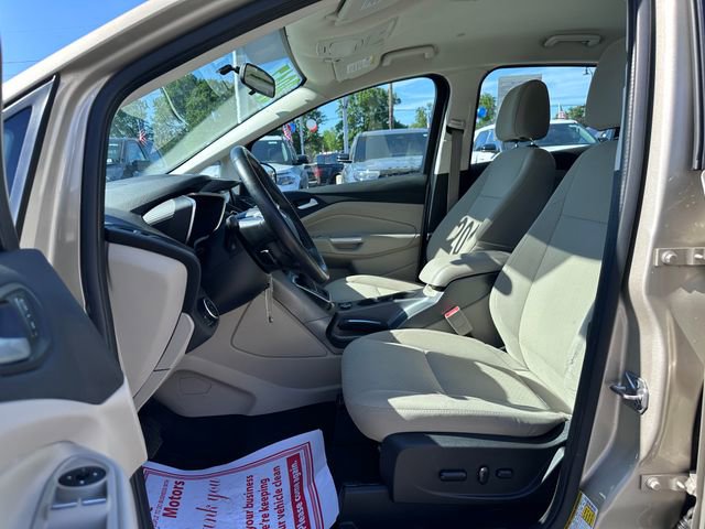Used 2017 Ford C-MAX SE w/ Equipment Group 201A FWD image 11