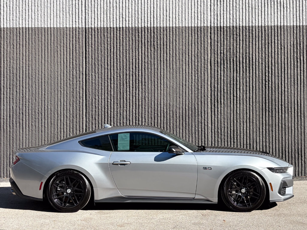 Certified 2025 Ford Mustang GT RWD image 8