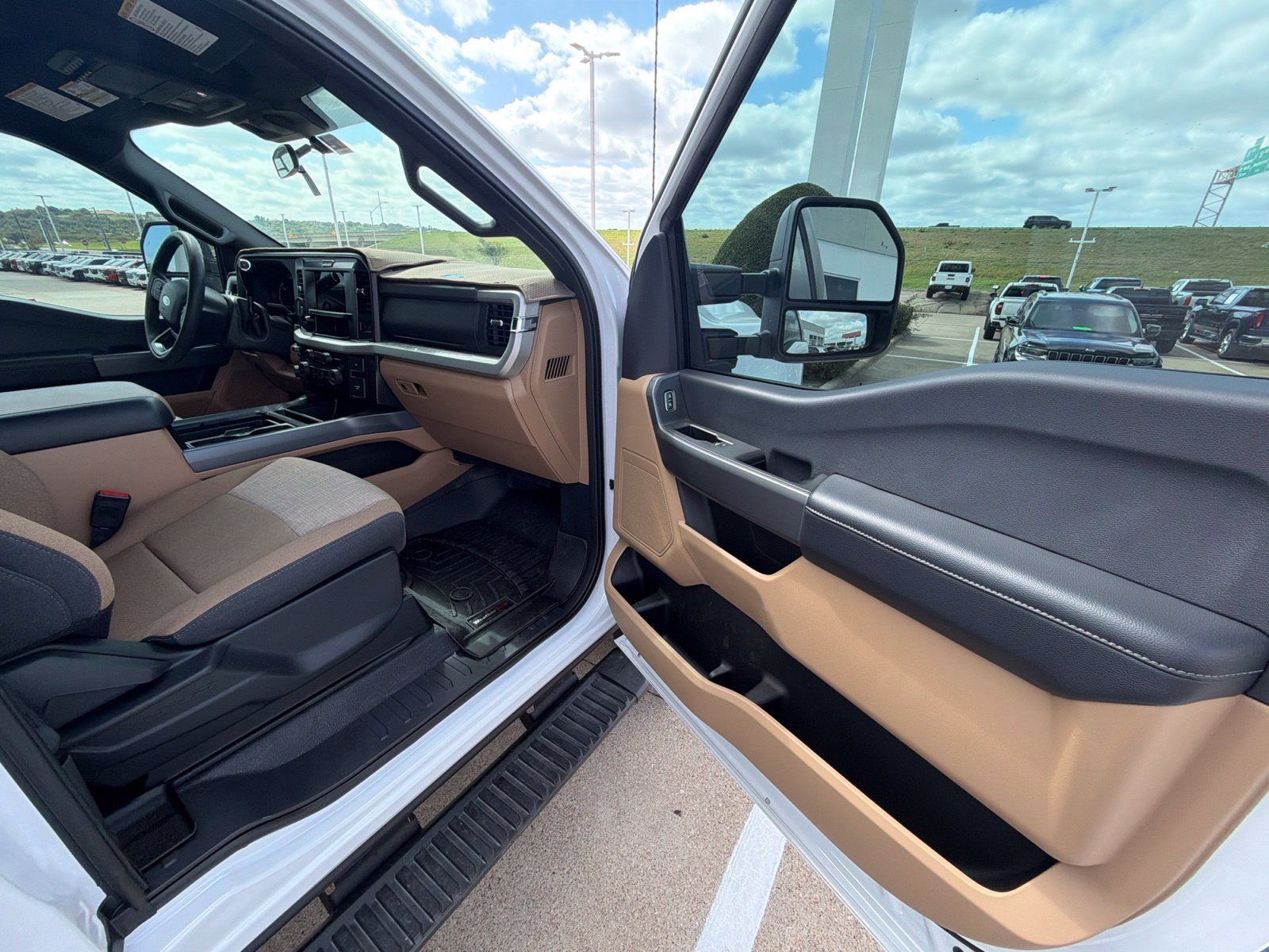 Used 2026 Ford F250 XLT w/ 360-Degree Camera Package AWD/4WD image 30