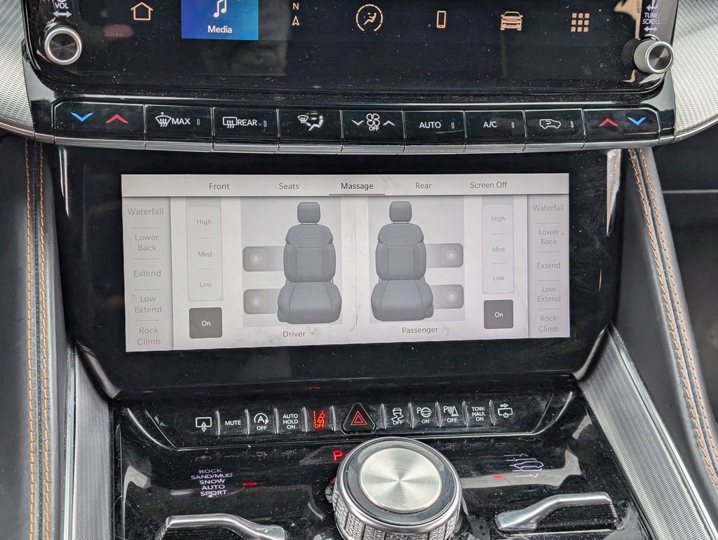 Used 2023 Jeep Grand Wagoneer L Series III image 18