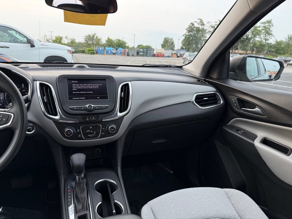 Used 2023 Chevrolet Equinox LS w/ LS Convenience Package AWD/4WD image 16