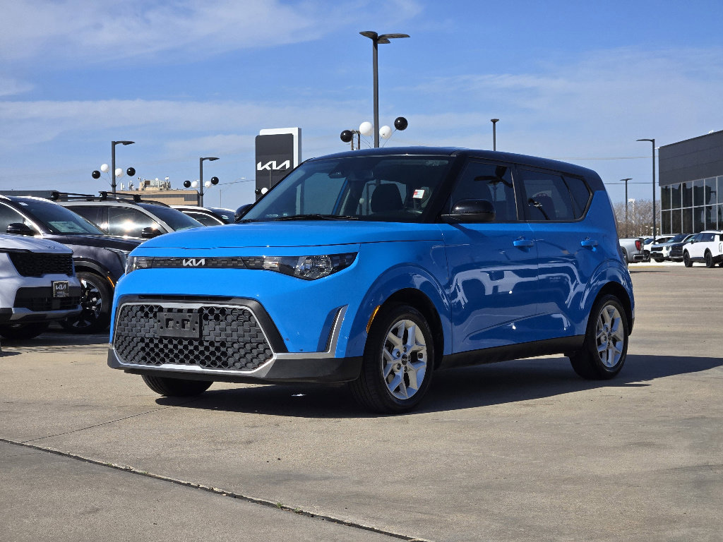 Used 2024 Kia Soul S image 2