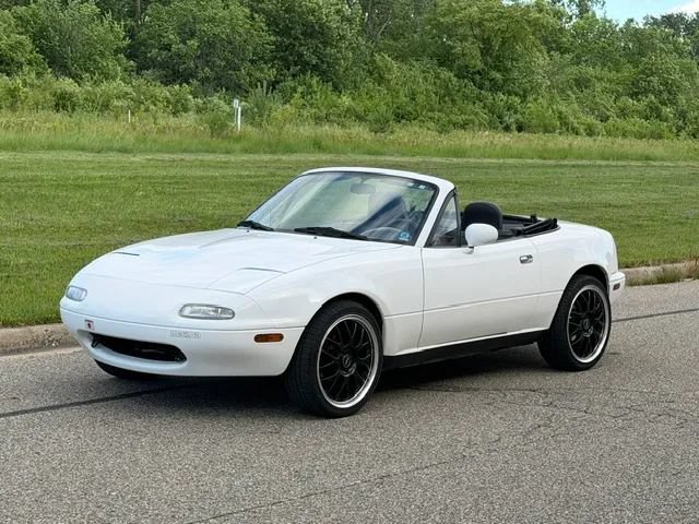 Used 1990 MAZDA MX-5 Miata RWD image 17