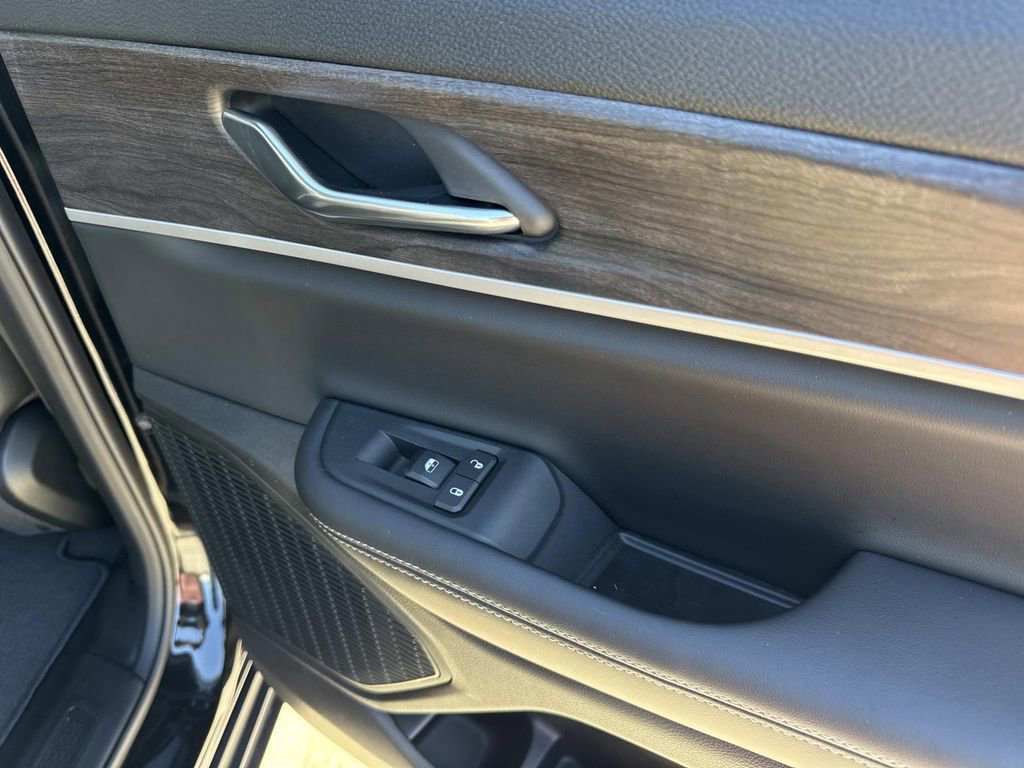 New 2025 Jeep Grand Cherokee Limited w/ Black Appearance Package image 20