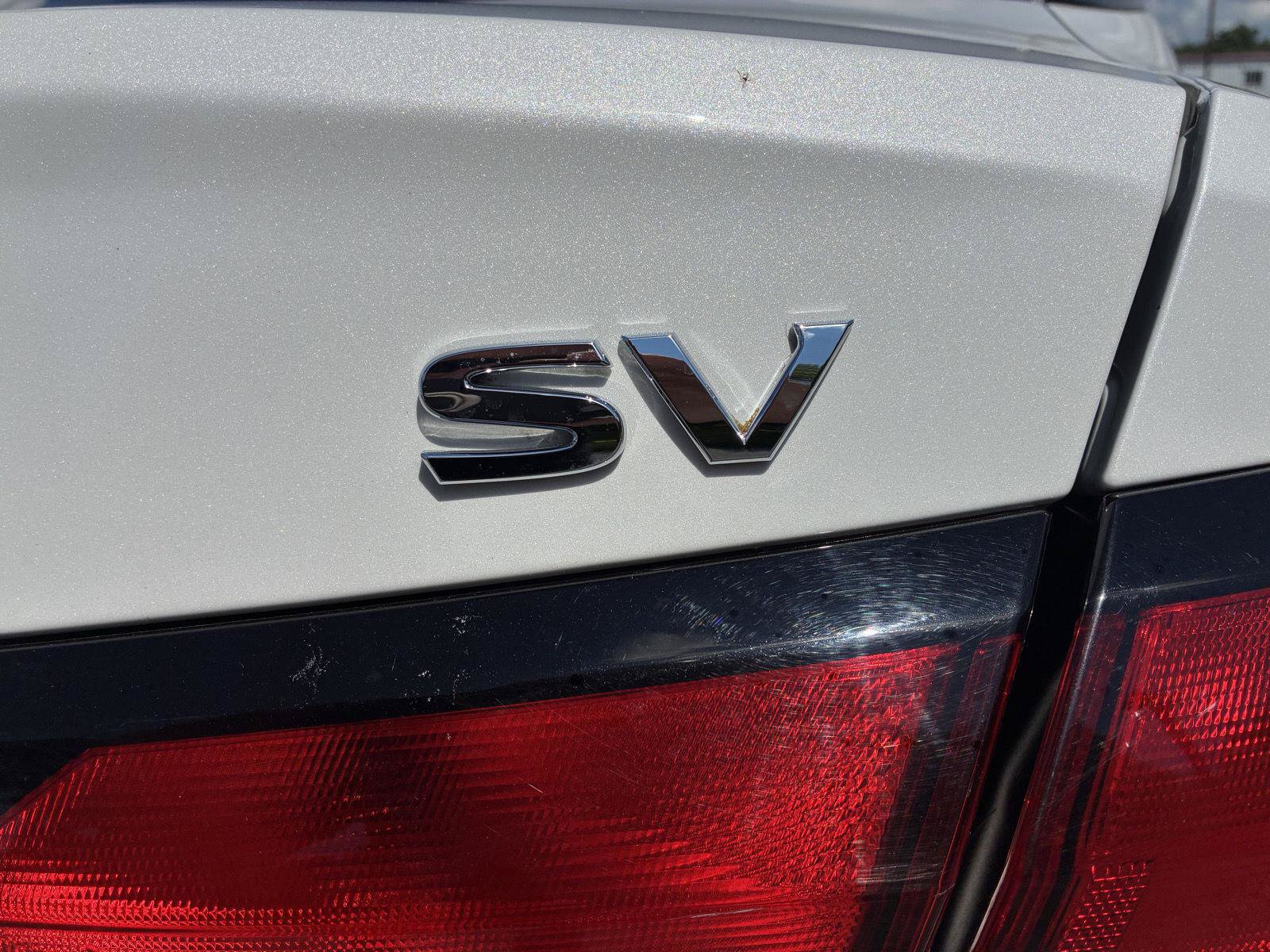 Used 2023 Nissan Versa SV FWD image 10