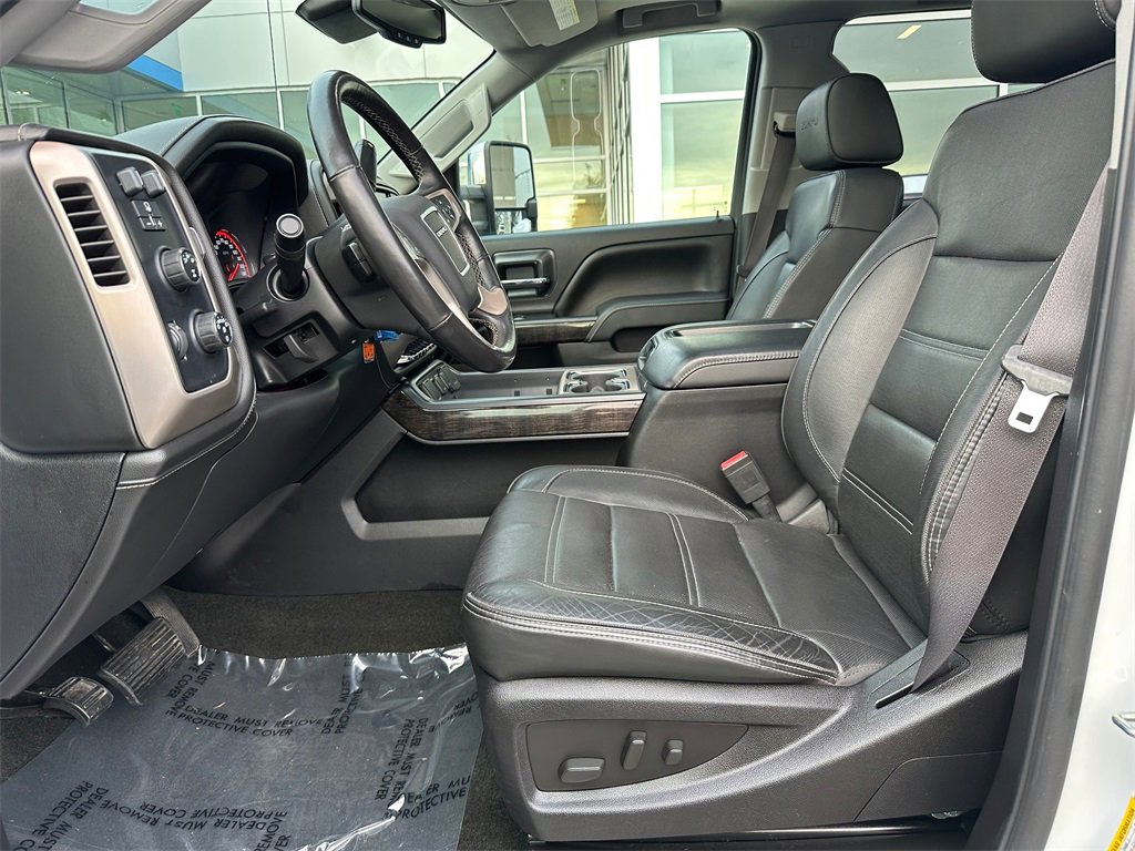 Used 2015 GMC Sierra 3500 Denali w/ Duramax Plus Package image 20