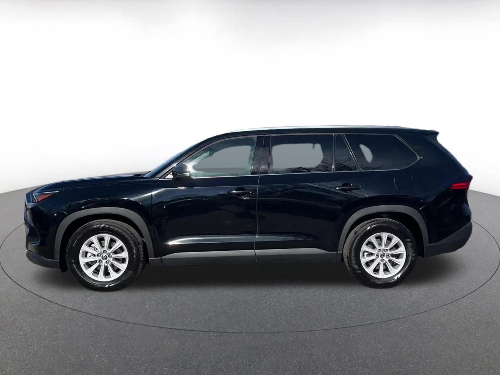 Used 2025 Toyota Grand Highlander FWD image 9