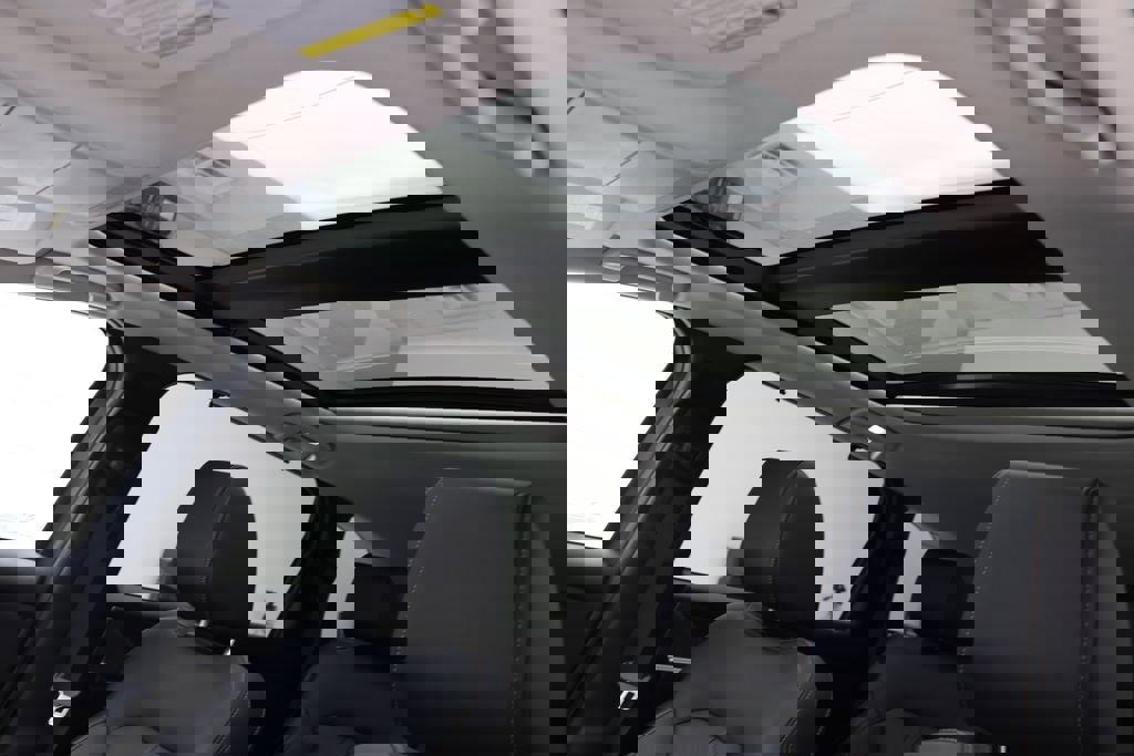 Used 2024 MAZDA CX-90 Plug-In Hybrid w/ Premium Pkg image 18