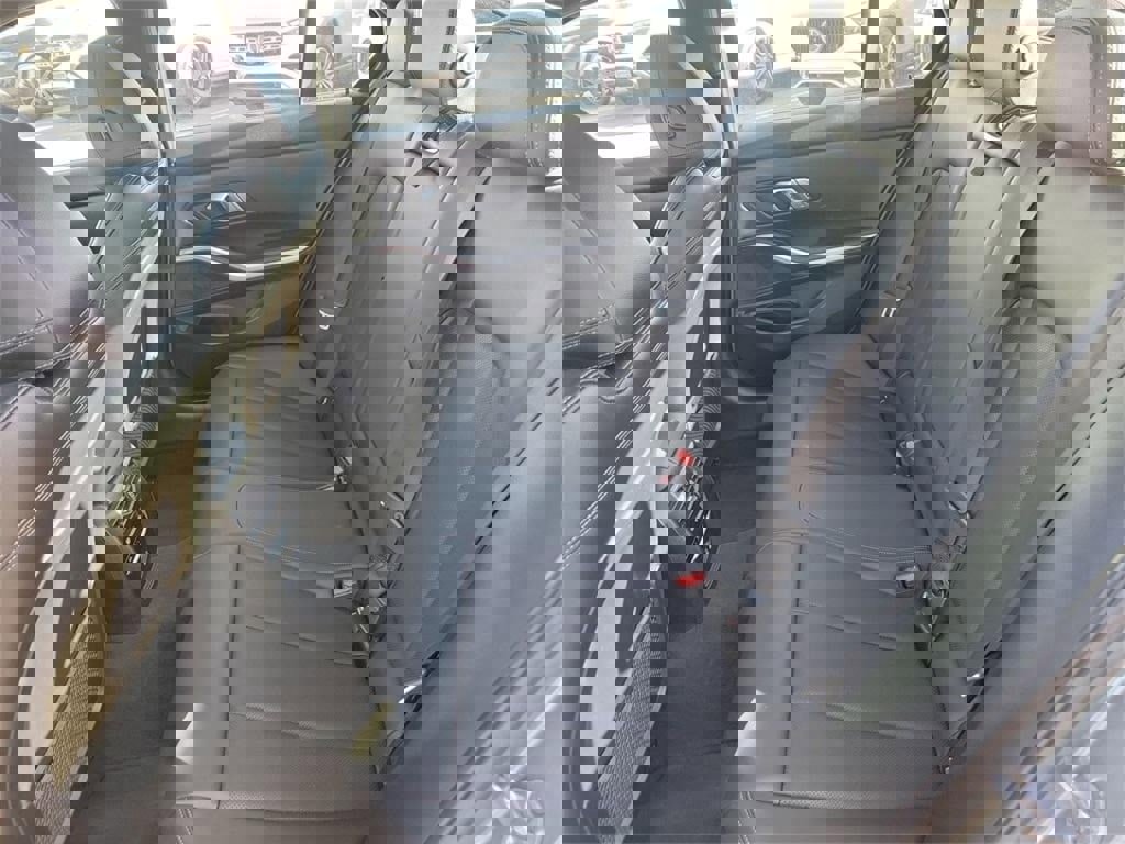 Used 2023 BMW 330i Sedan image 13