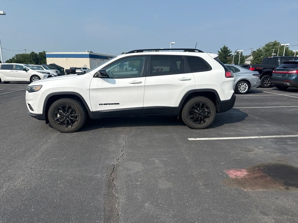 Certified 2023 Jeep Cherokee Altitude Lux w/ Lux Elite Package AWD/4WD image 2