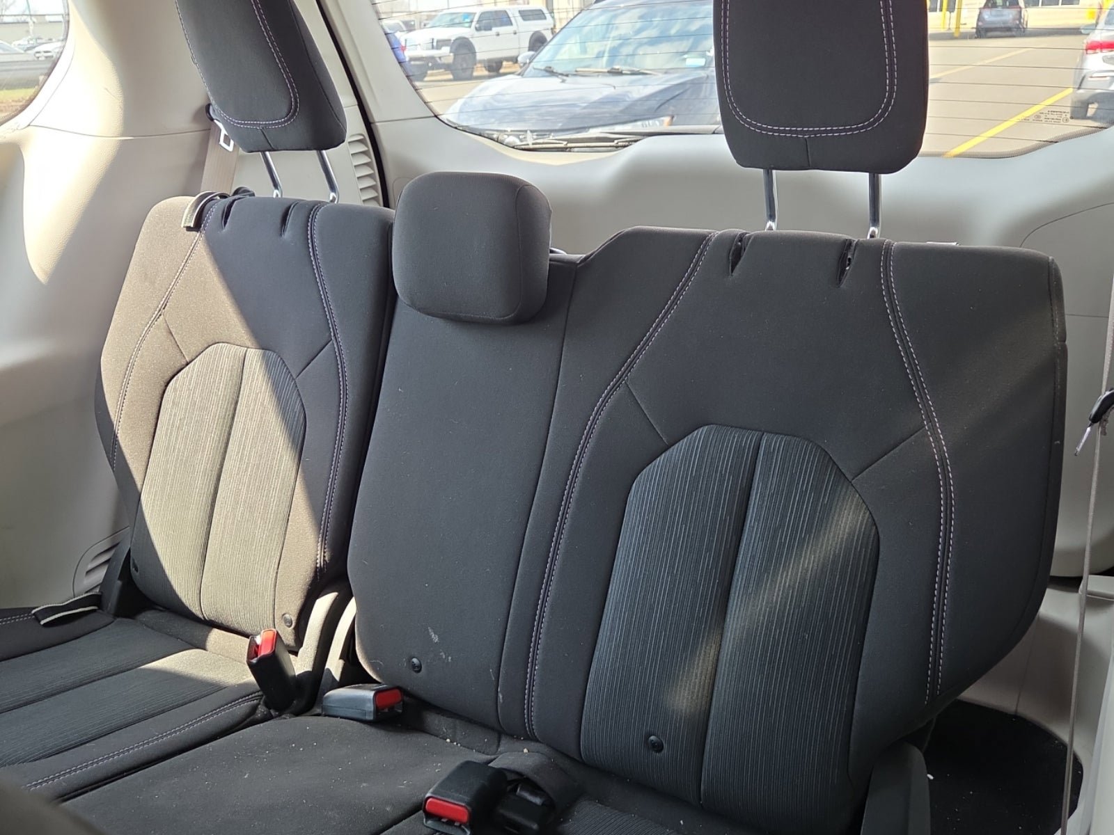 Used 2021 Chrysler Voyager L image 13
