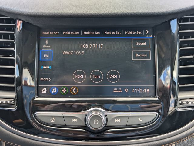 Used 2022 Chevrolet Trax LT w/ LT Convenience Package image 22