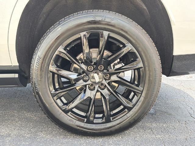 Certified 2025 Cadillac Escalade Premium Luxury w/ LPO, Floor Liner Package AWD/4WD image 21