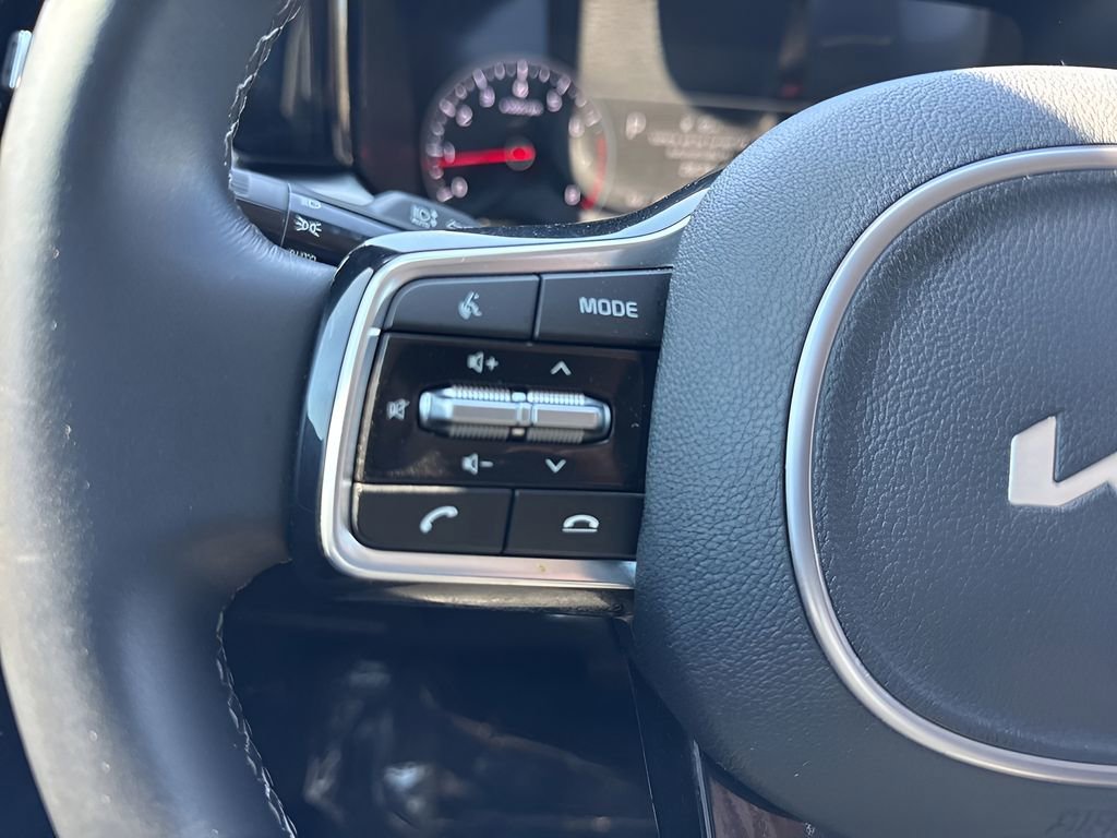 Used 2023 Kia Sorento S w/ Panoramic Sunroof Package image 15