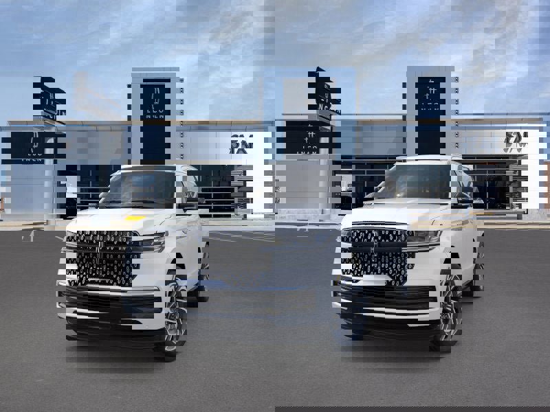 New 2025 Lincoln Navigator Reserve image 2