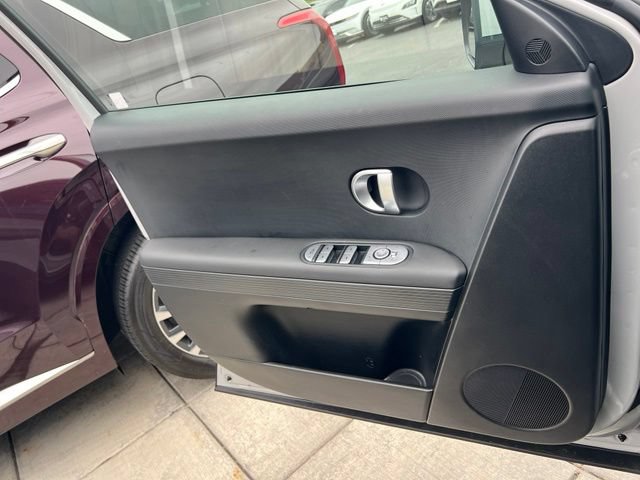 Certified 2024 Hyundai Ioniq 5 SE AWD/4WD image 15