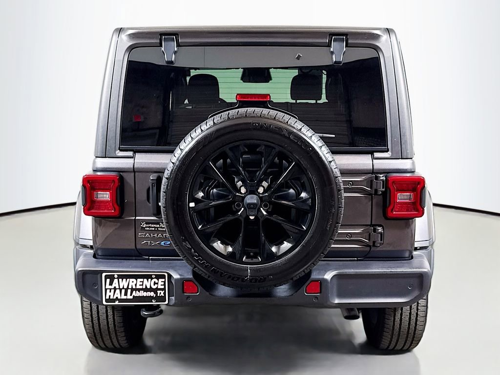 Used 2025 Jeep Wrangler Unlimited Sahara w/ Safety Group AWD/4WD image 5