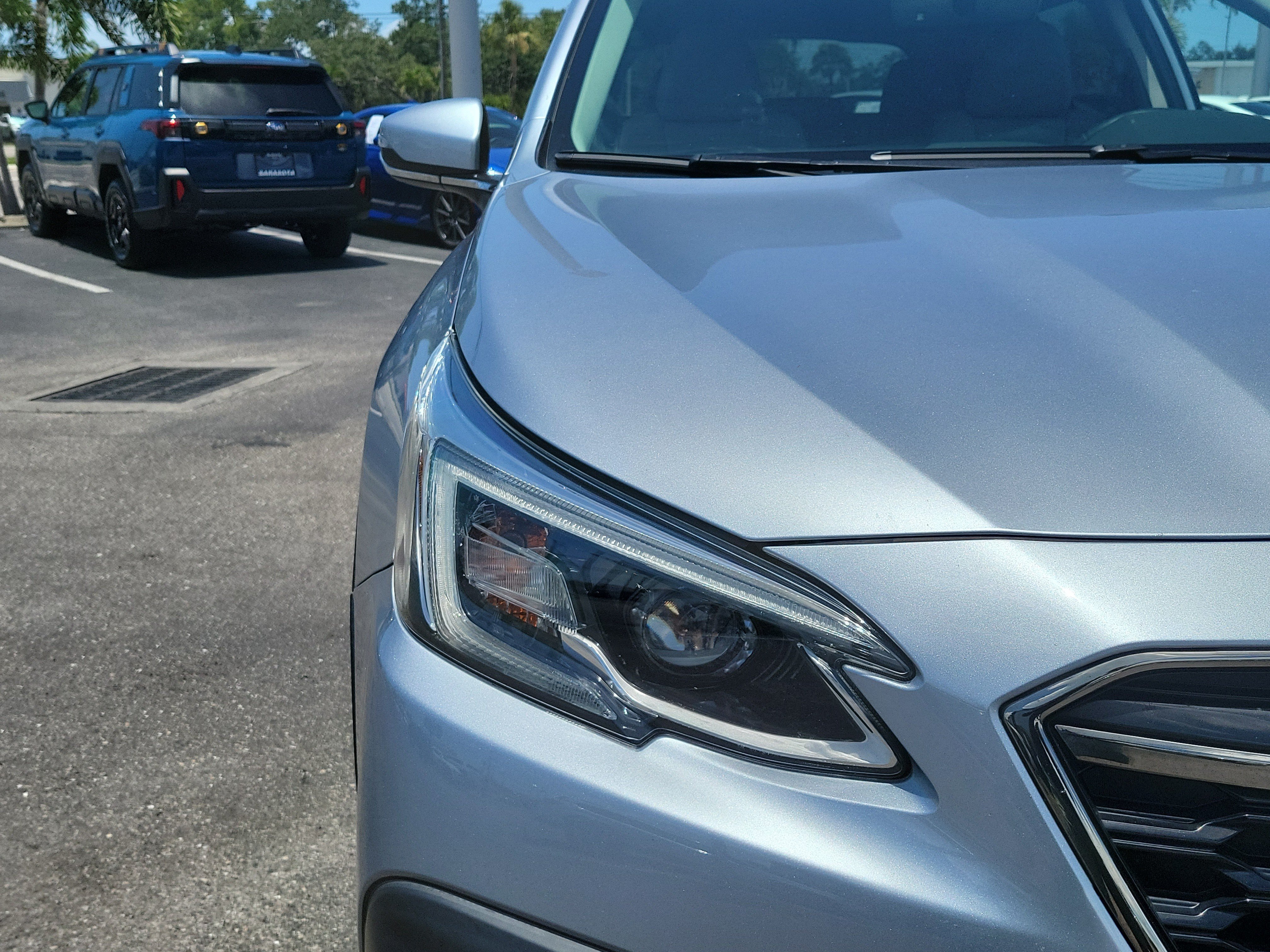 Used 2020 Subaru Outback Limited AWD/4WD image 7