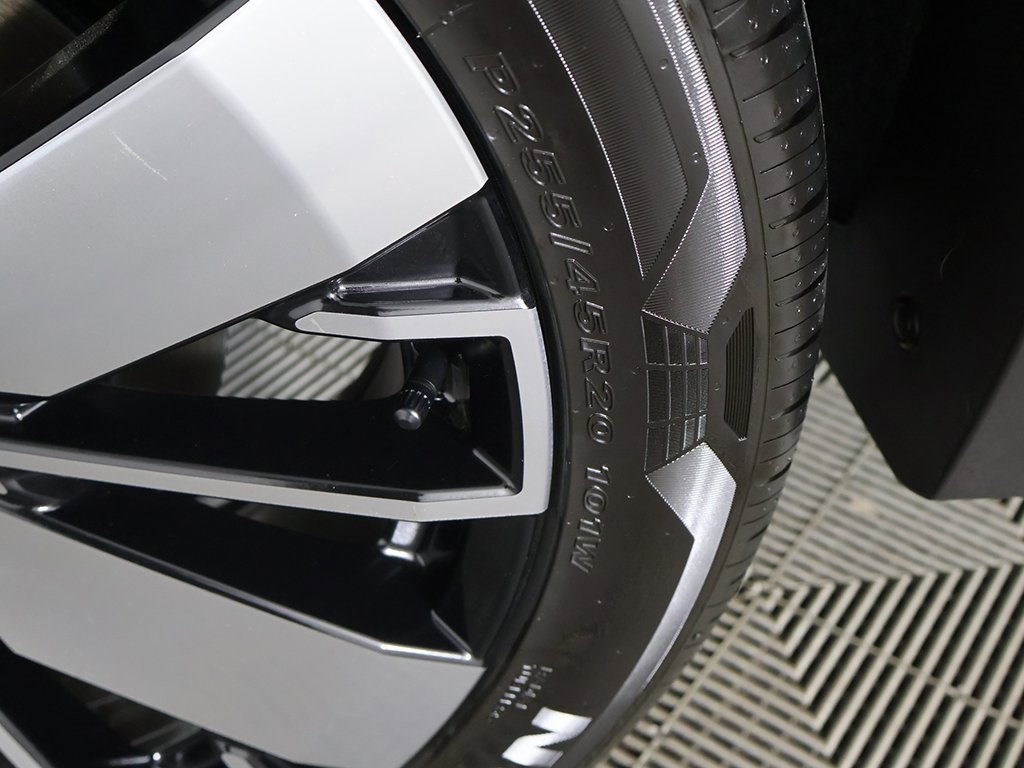 New 2025 Mitsubishi Outlander SE image 25