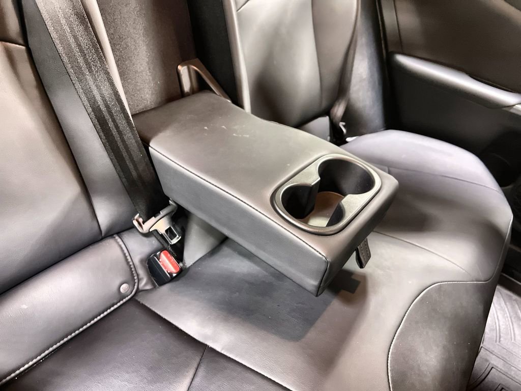 Used 2021 Toyota Prius image 23