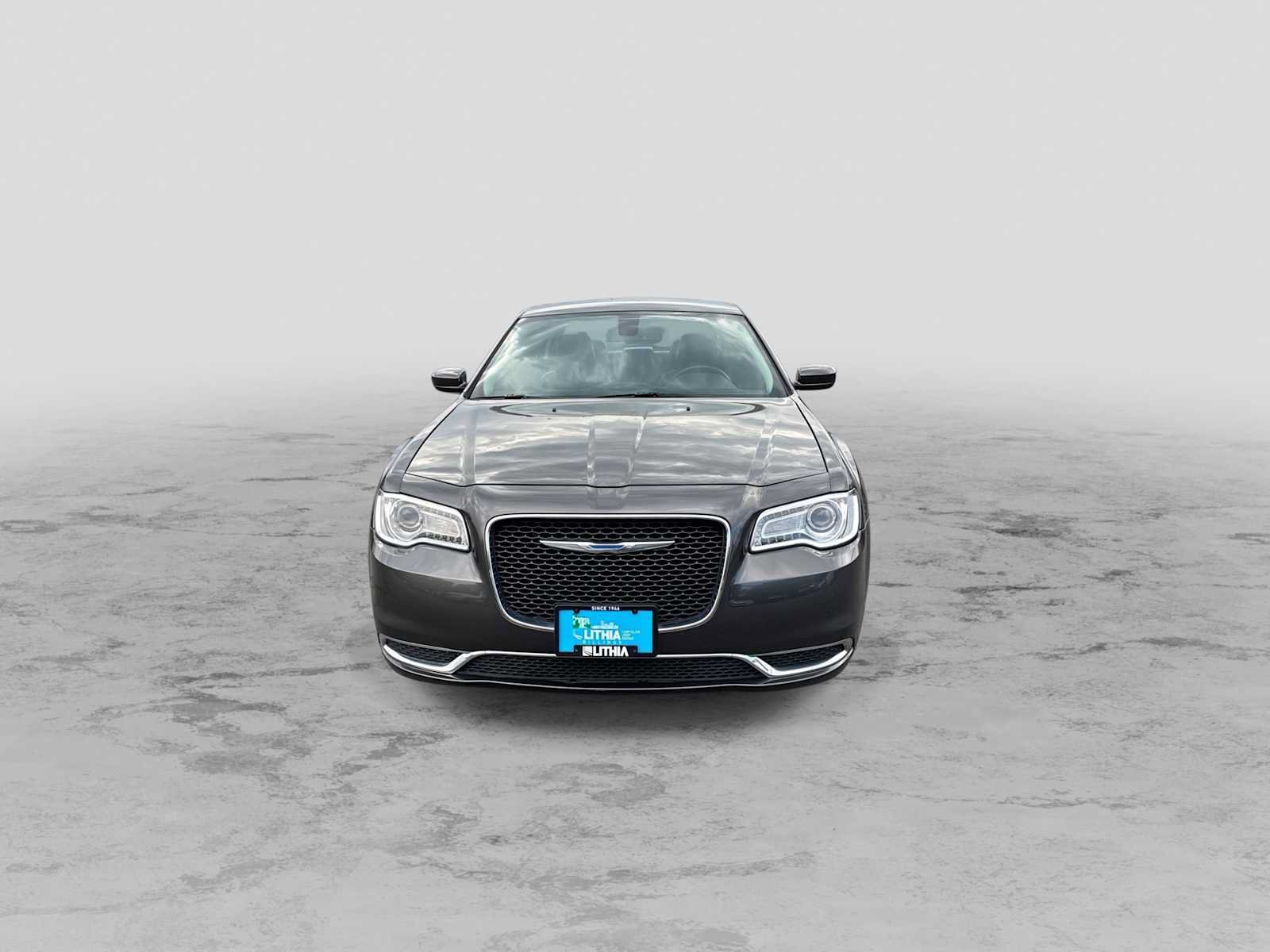 Used 2017 Chrysler 300 Limited AWD/4WD image 3