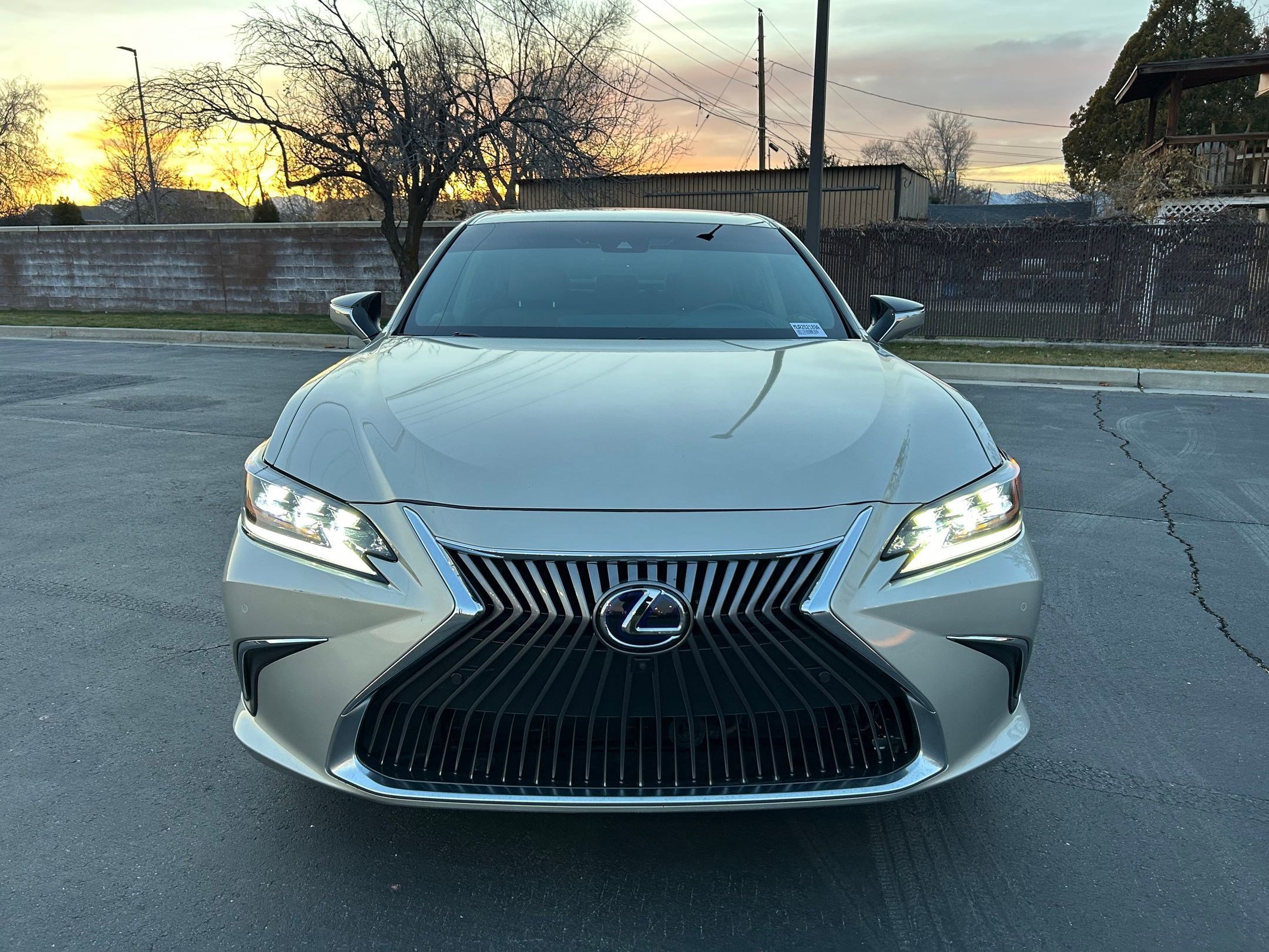 Used 2021 Lexus ES 300h Ultra Luxury image 8