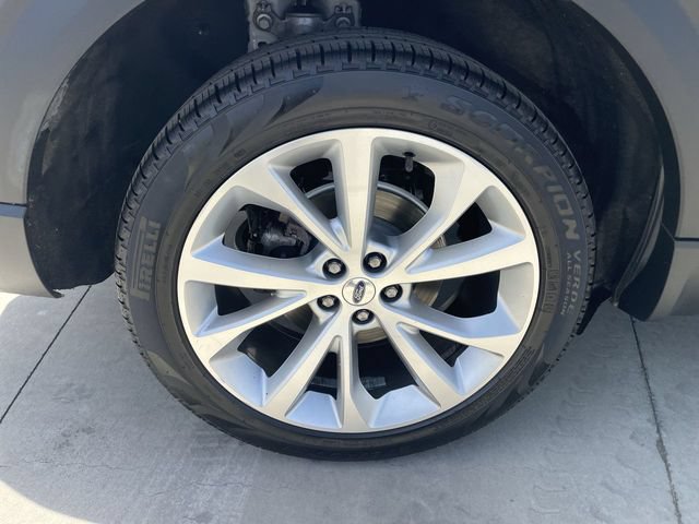 Used 2022 Ford Explorer Platinum w/ Equipment Group 601A AWD/4WD image 35