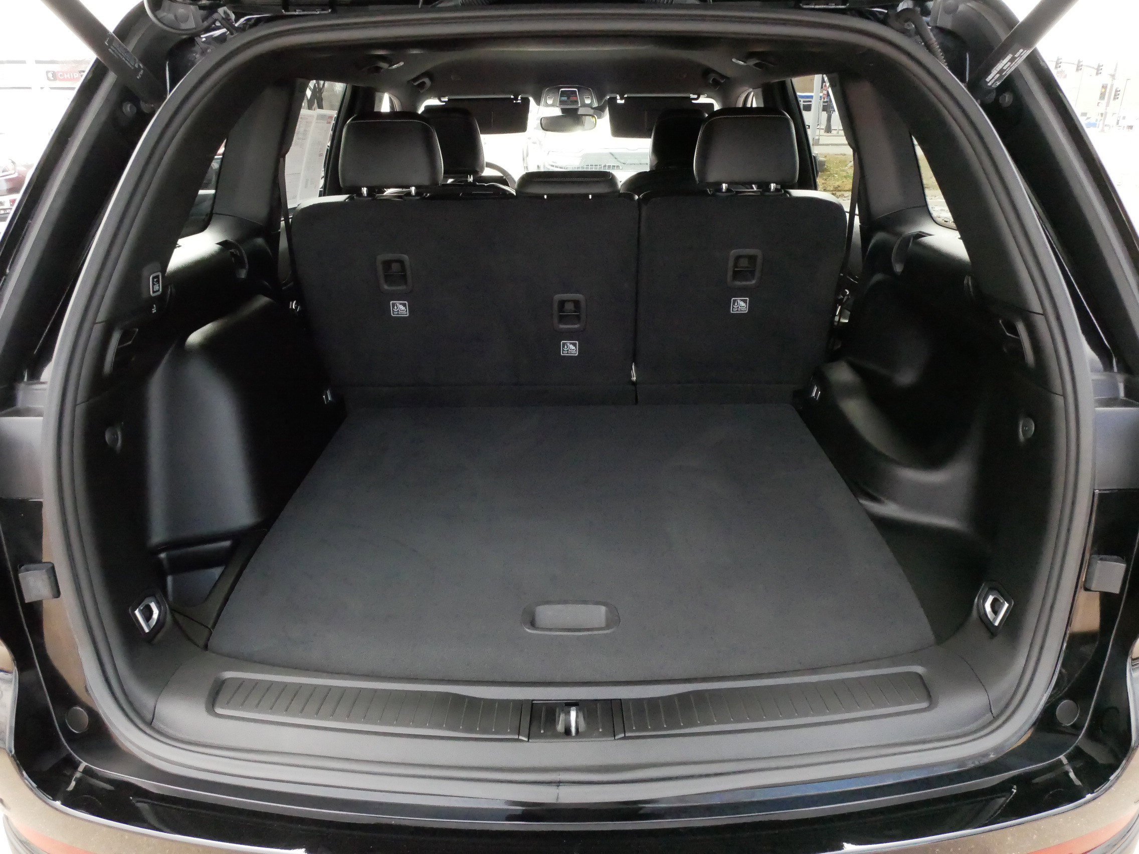 Used 2023 Jeep Grand Cherokee Altitude image 18