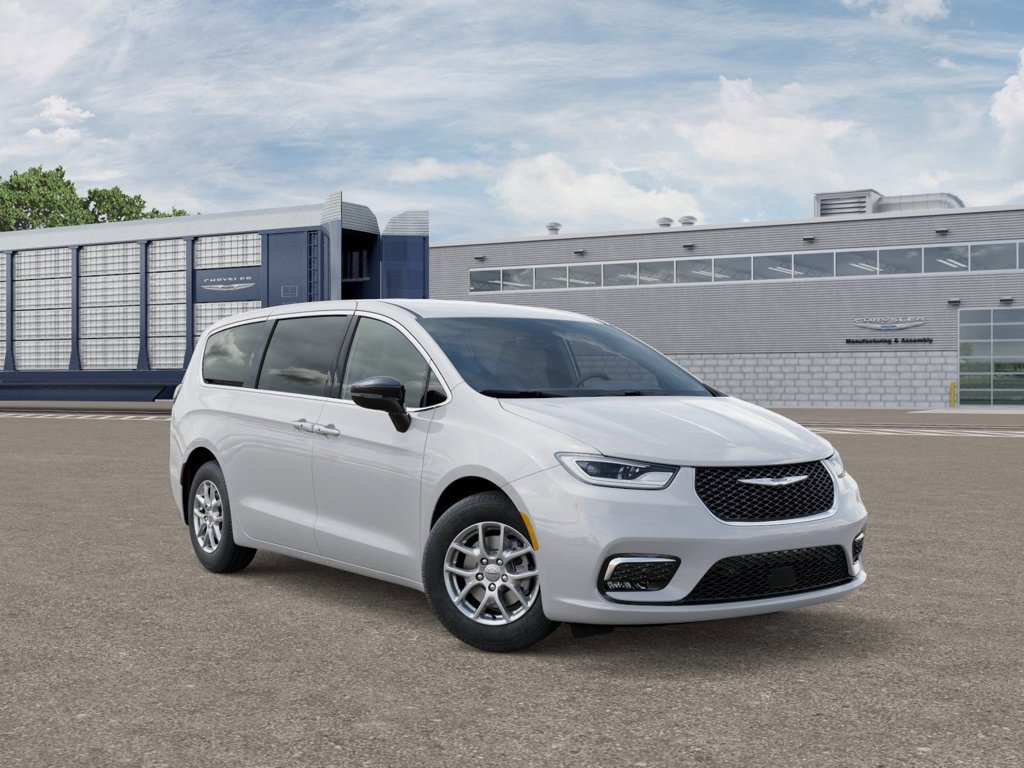 Used 2026 Chrysler Pacifica Select FWD image 5