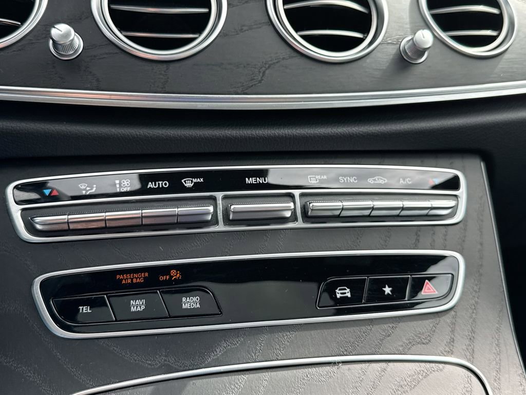 Used 2022 Mercedes-Benz E 350 4MATIC Sedan w/ Driver Assistance Package image 17