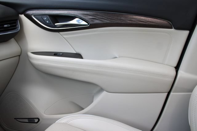 Used 2022 Buick Envision Avenir w/ Technology Package II FWD image 21