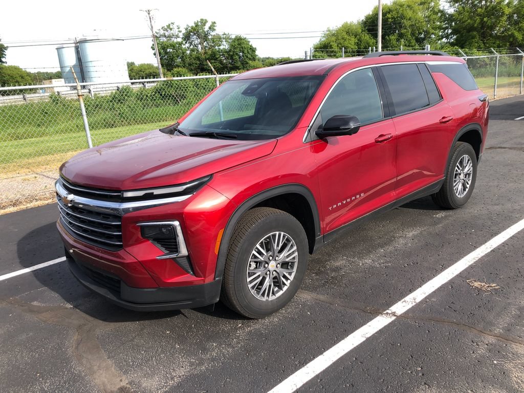Used 2025 Chevrolet Traverse LT w/ Driver Confidence Package