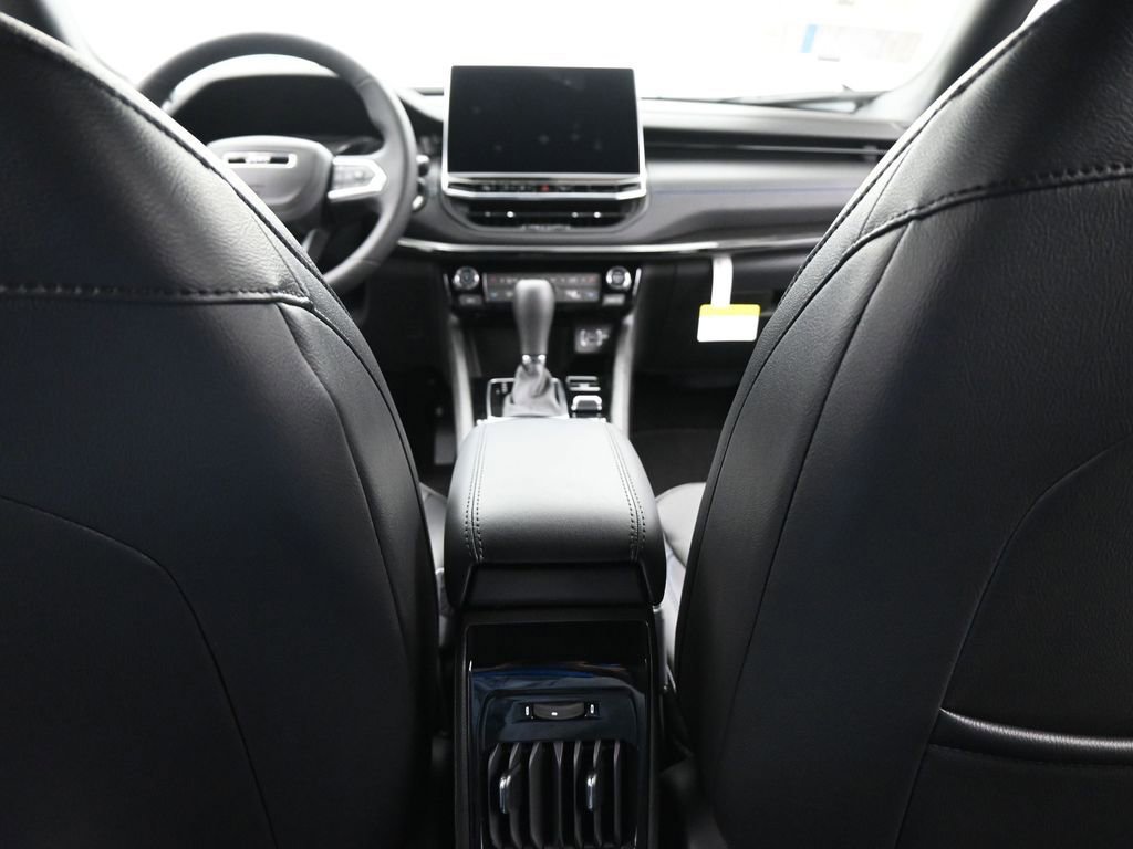 New 2026 Jeep Compass Limited image 24