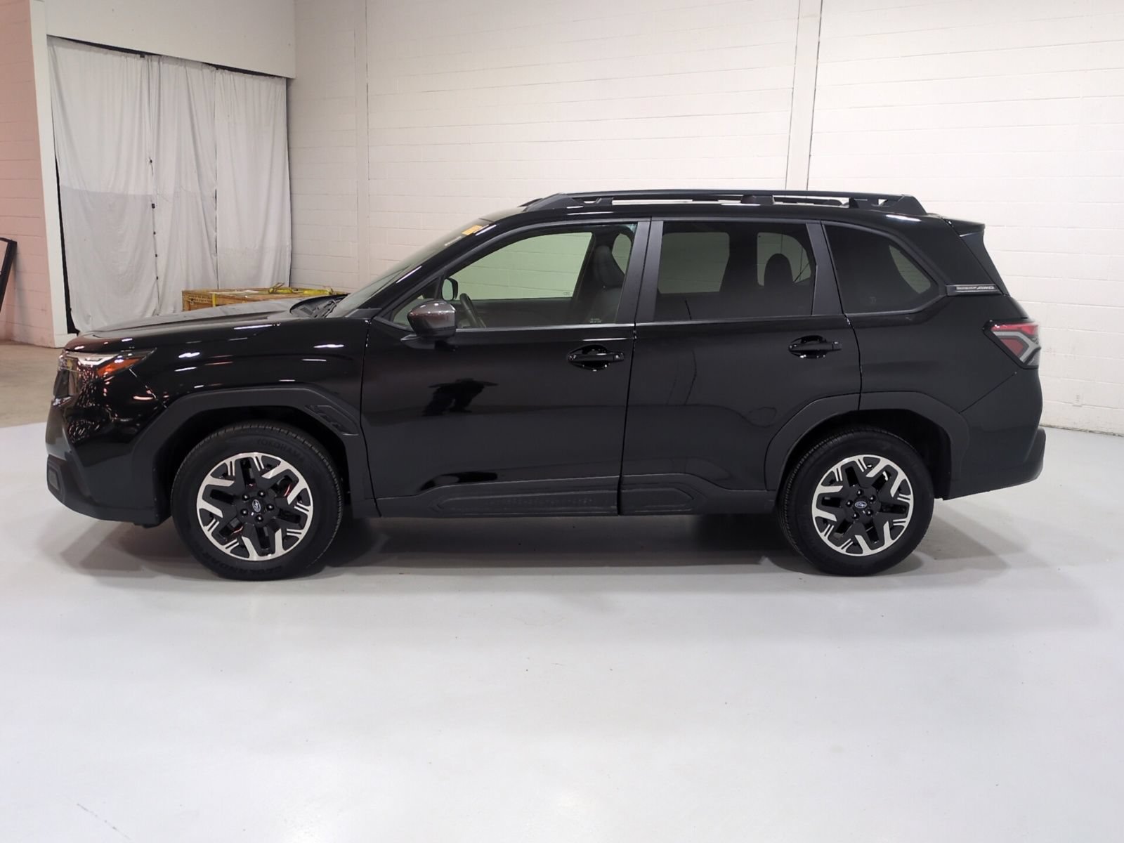 Certified 2025 Subaru Forester Premium AWD/4WD image 7