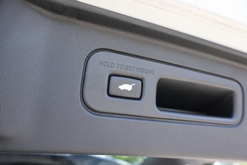Used 2023 Honda Pilot Touring image 35