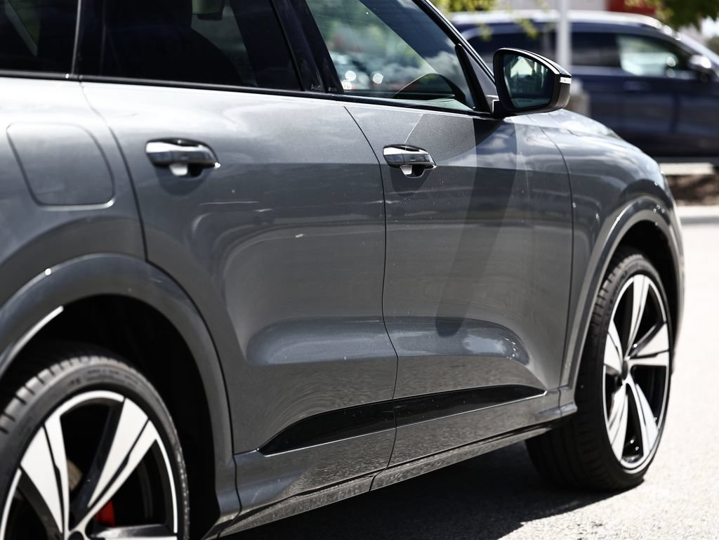 New 2026 Audi SQ5 Premium Plus AWD/4WD image 8