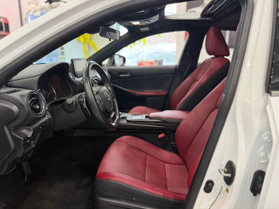 Used 2024 Lexus IS 350 F Sport RWD image 13