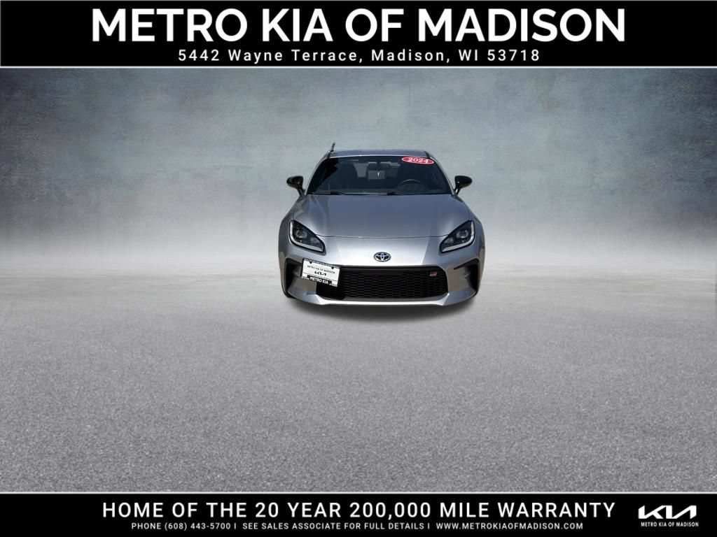 Used 2024 Toyota GR86 Premium RWD image 9