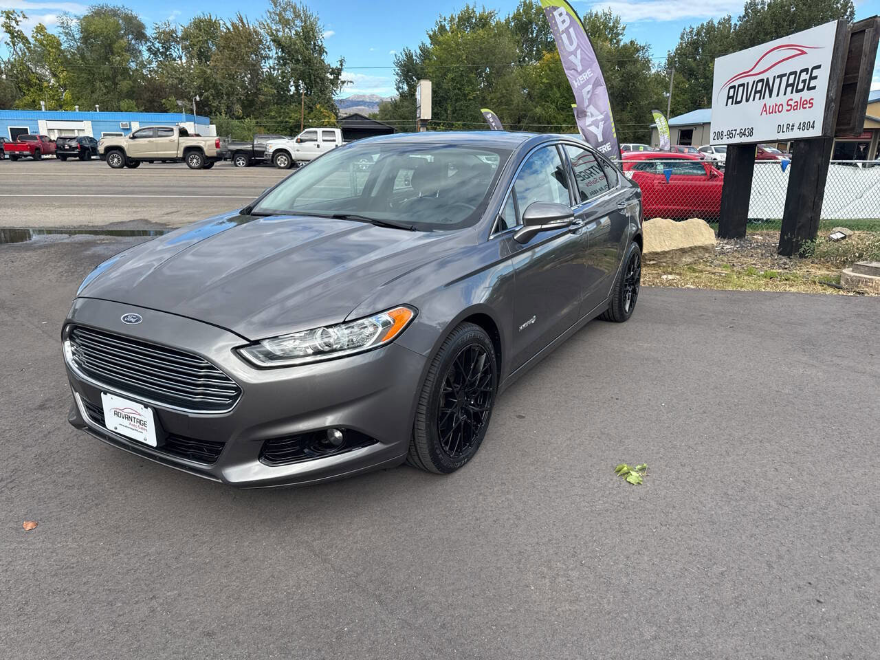 Used 2013 Ford Fusion Titanium image 3