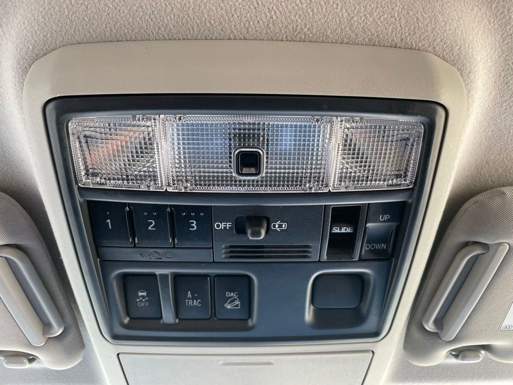 Used 2019 Toyota 4Runner SR5 Premium AWD/4WD image 19