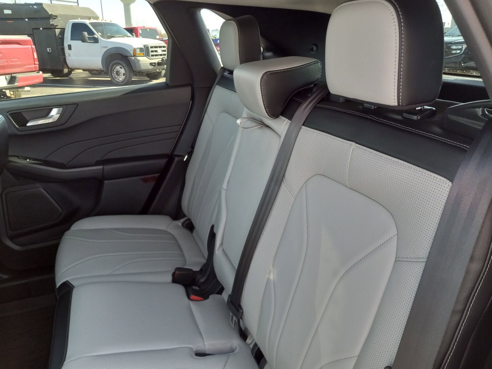 Used 2025 Ford Escape Platinum w/ Premium Technology Package AWD/4WD image 14