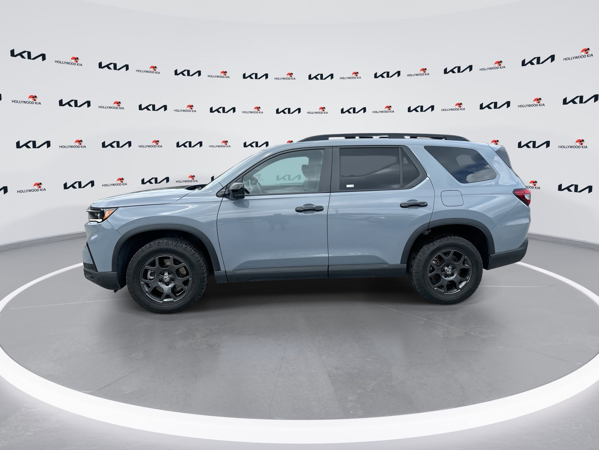 Used 2025 Honda Pilot TrailSport image 5