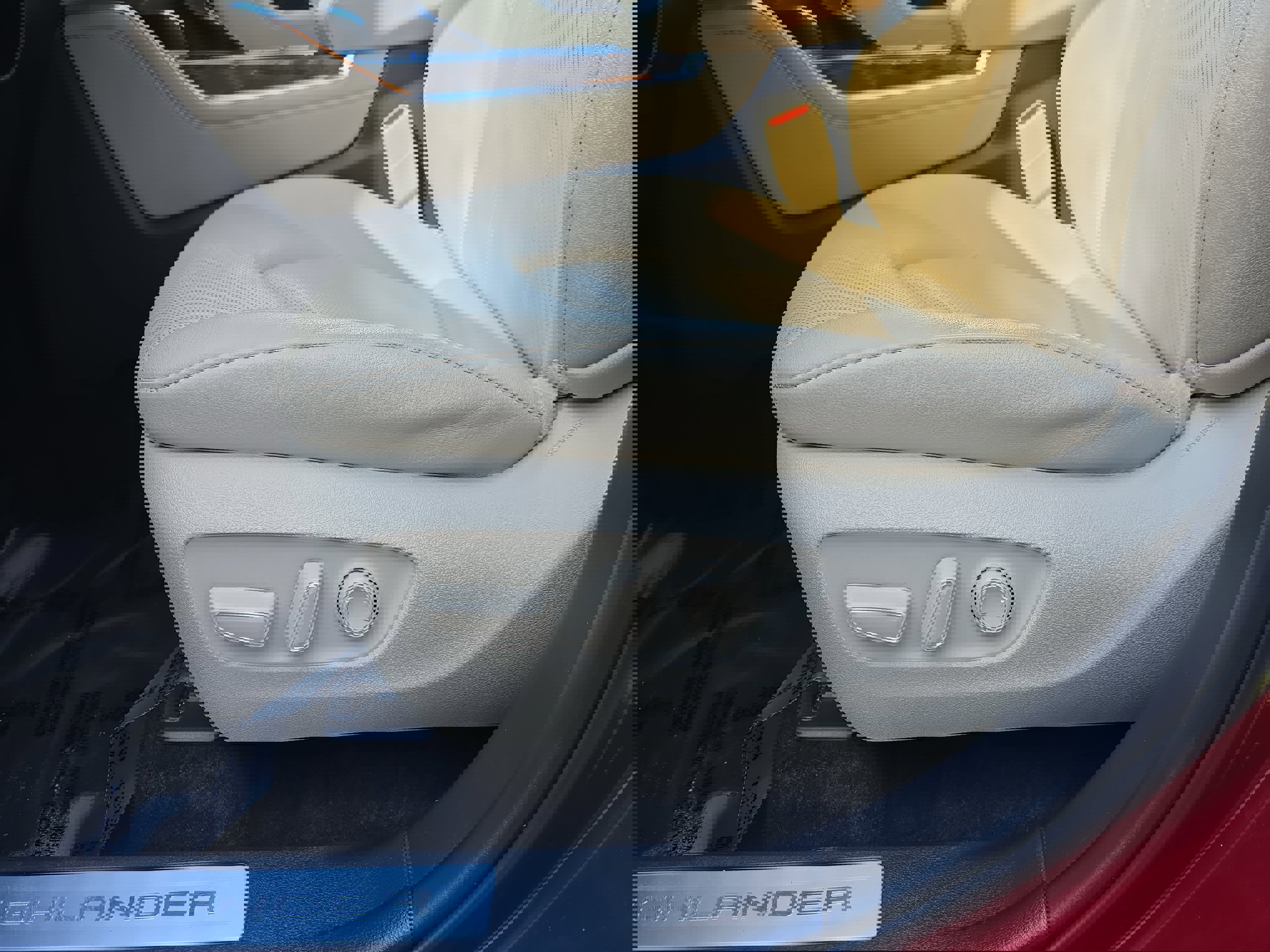 Used 2023 Toyota Highlander Limited image 30