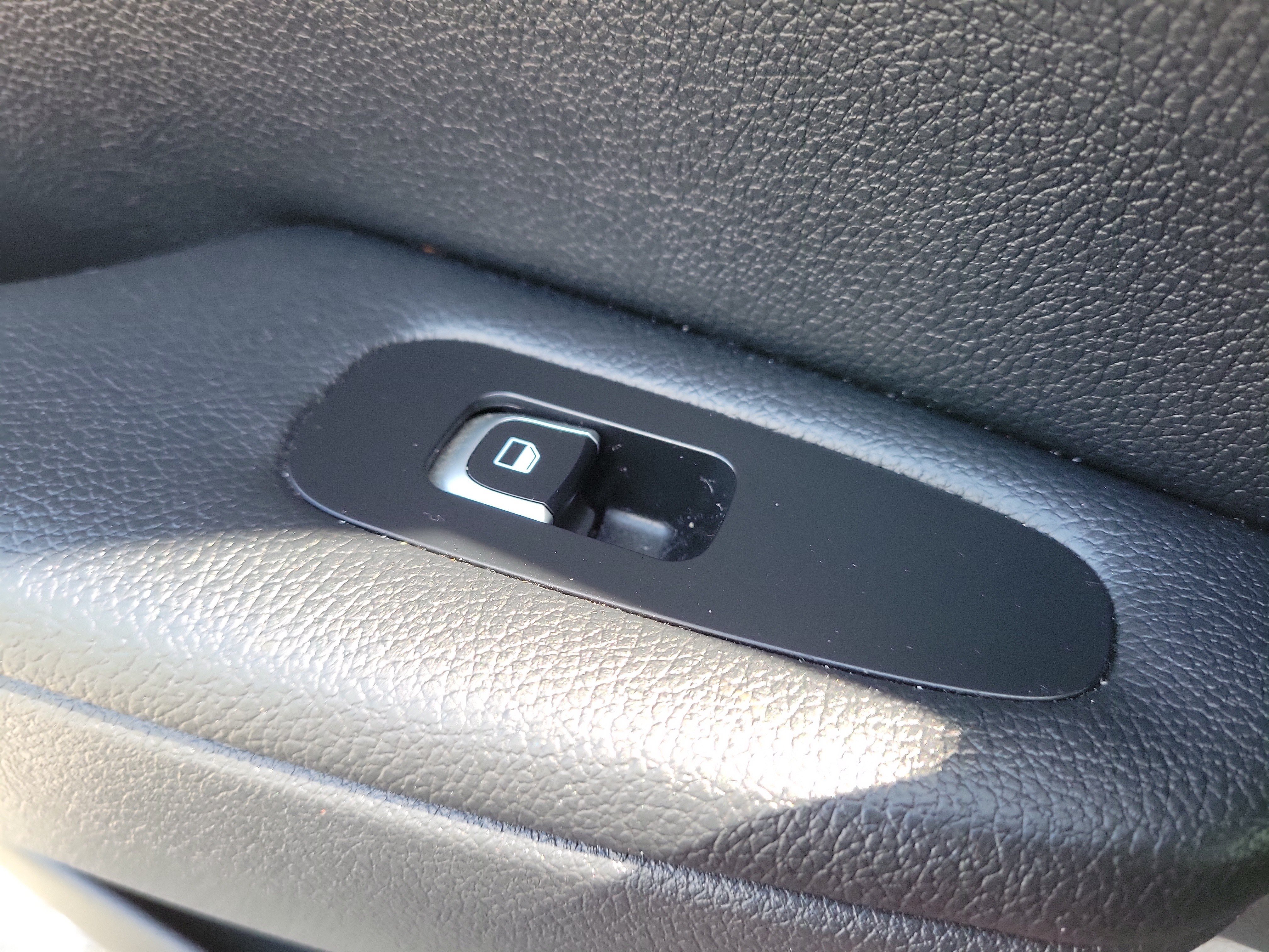 Certified 2022 Kia Stinger GT-Line RWD image 14