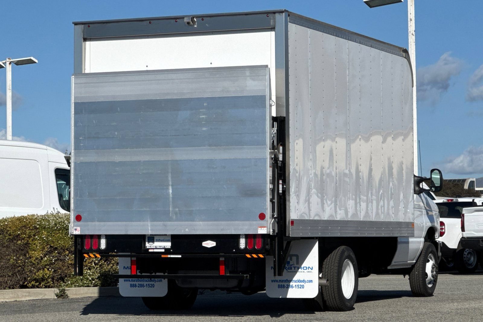 New 2026 Ford E-450 and Econoline 450 Super Duty w/ Interior Upgrade Package RWD image 4